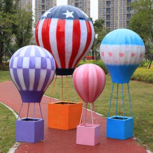 outdoor life size hot air balloon sculpture resin crafts large ornaments shopping mall public park scenic spot photo props