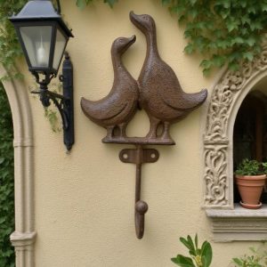 Creative Metal Crafts Cast Iron Duck Hooks Cute Creative Animal-Shaped Coat Racks Sturdy Durable for Homes Gardens Hotels Patios